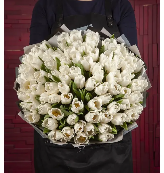 Фото Монобукет "Белые тюльпаны" (15,25,35,51,75,101 или 151)