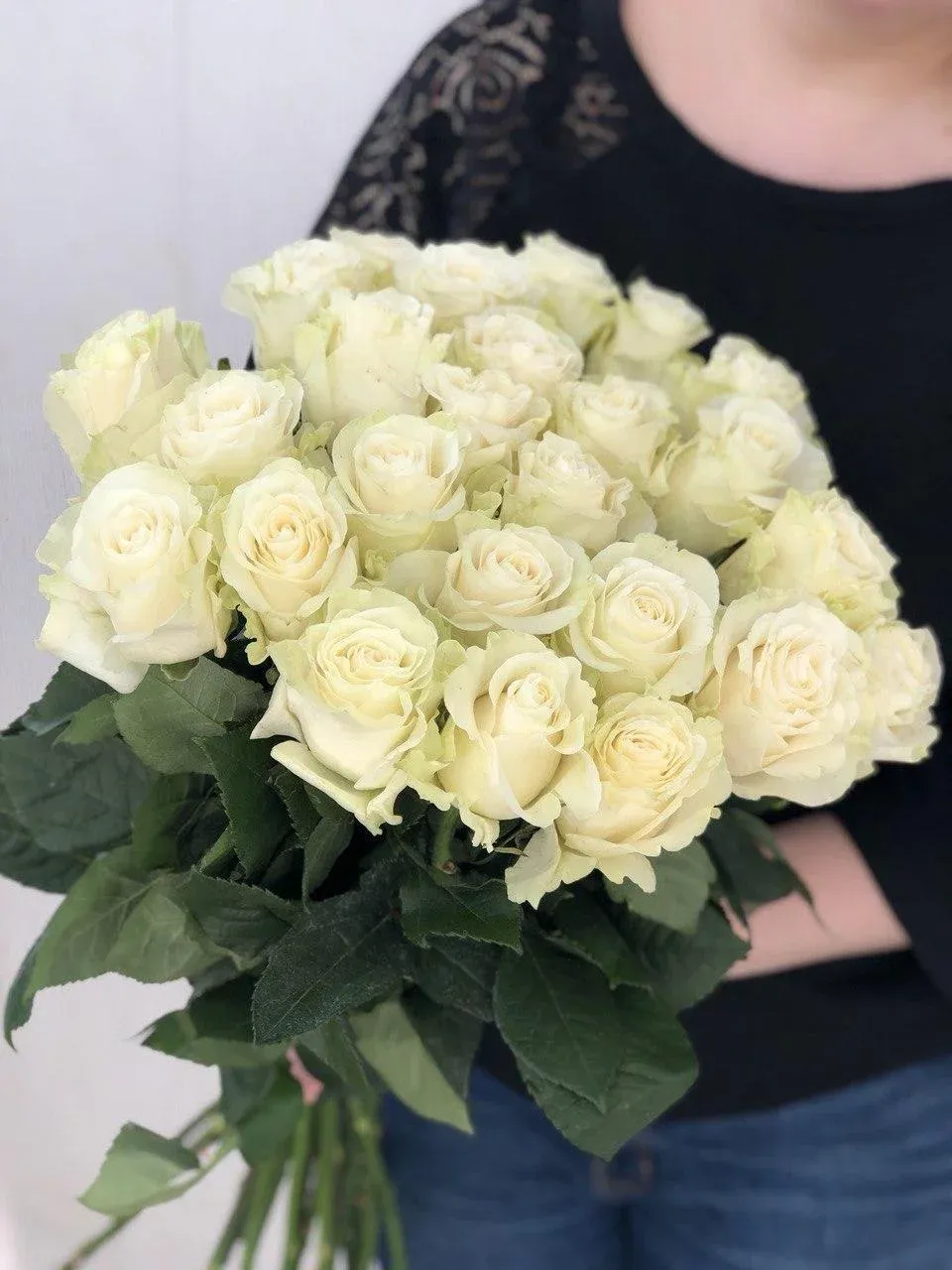 Фото Букет из 25 белых эквадорских роз