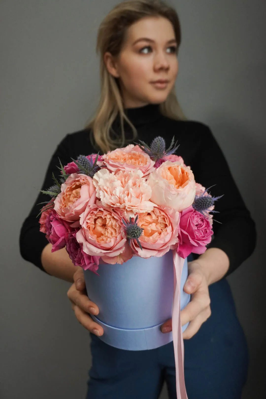 Фото Коробка с элитными розами Дэвида Остина