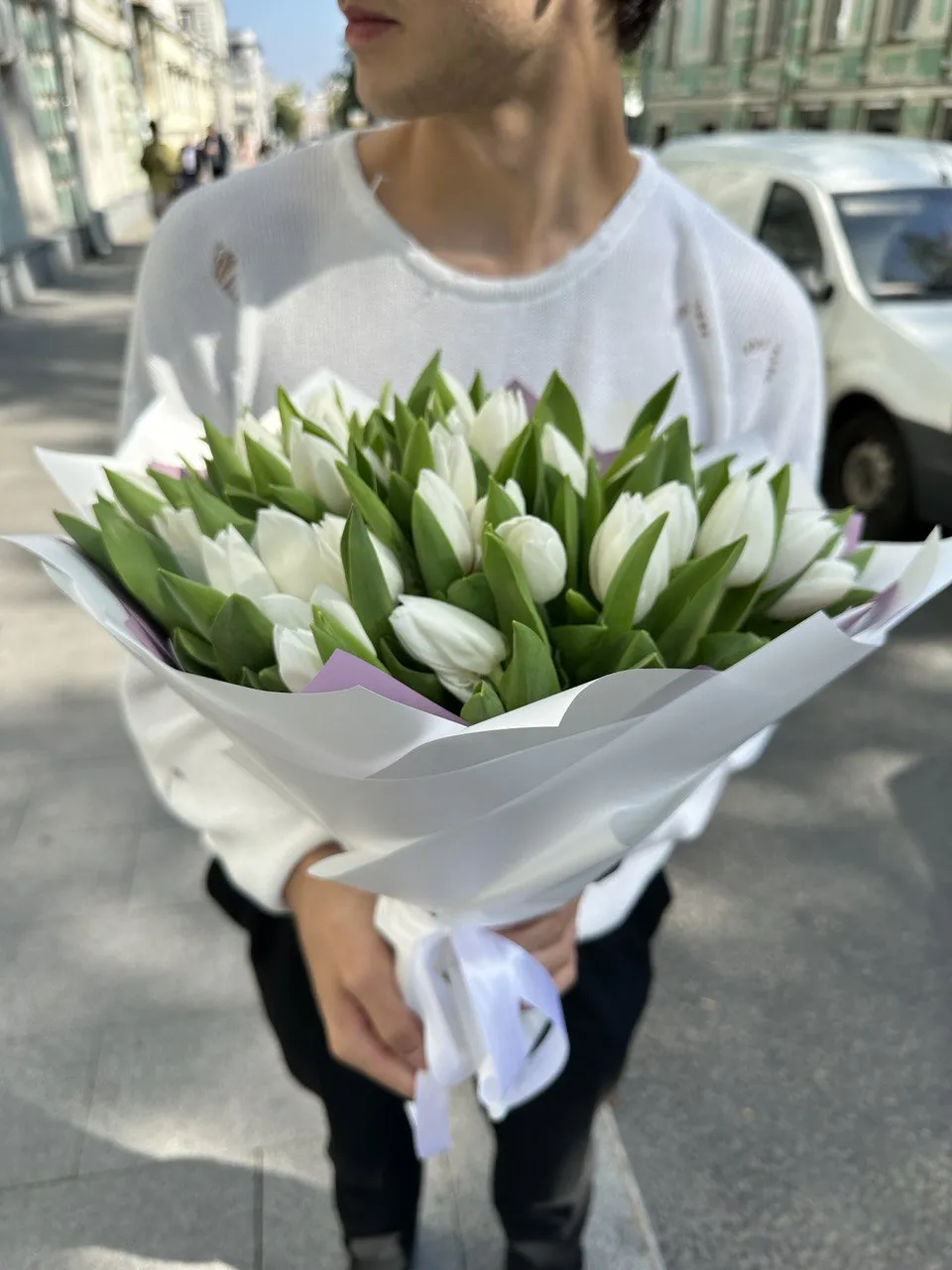 Фото Букет белых тюльпанов