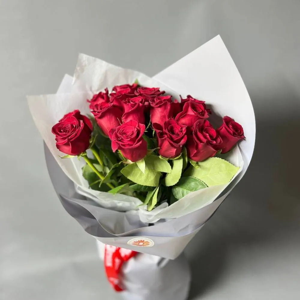 Фото Букет из 15 голландских красных роз