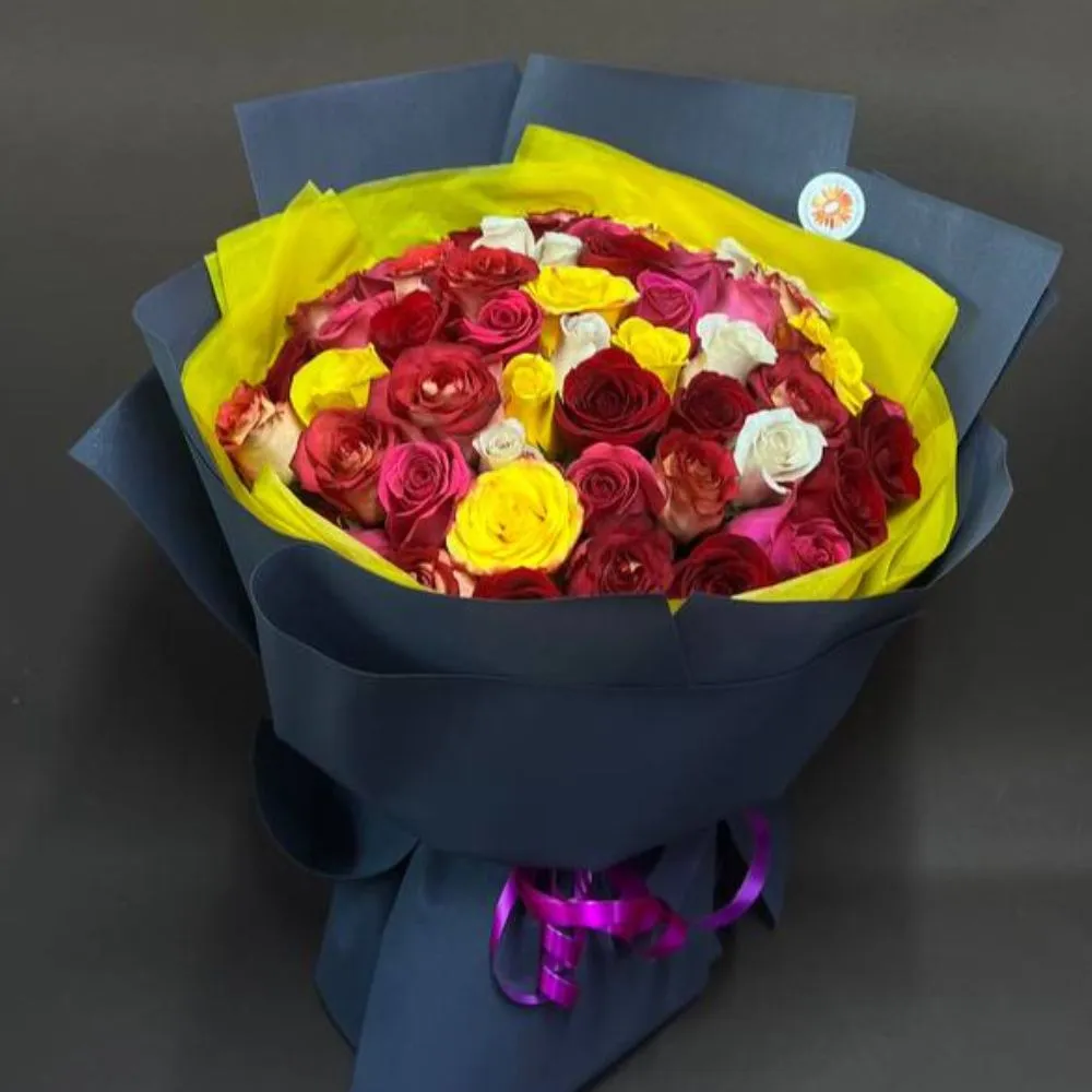 Фото Букет из 51 голландской микс розы от Оранж Алматы